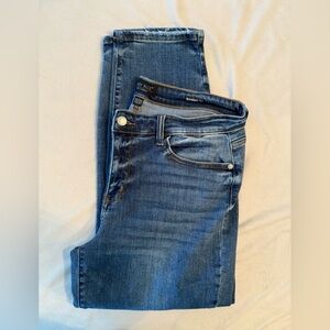 Judy Blue Ankle Length Jeans